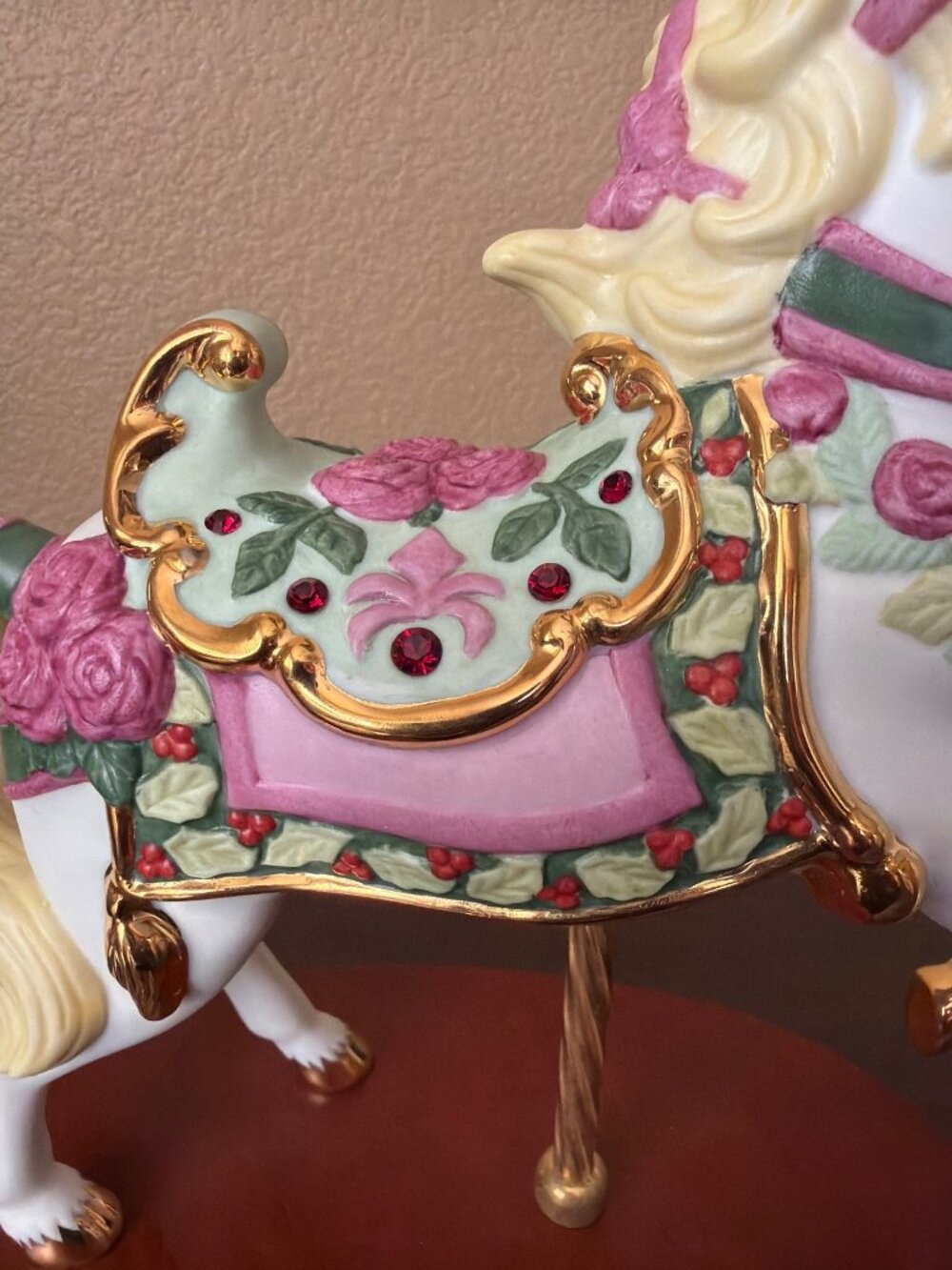 2009 Lenox Limited Edition "Rubies & Roses" Porcelain Carousel Horse w/FLAW - Picture 10 of 16